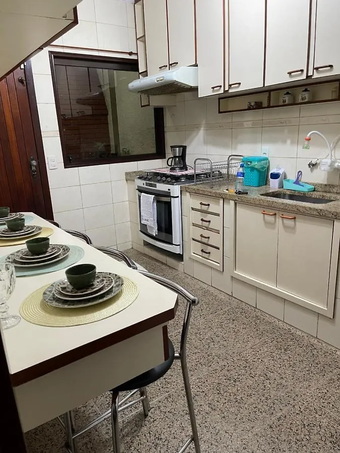 Lindo Quarto Proximo Ao Metro ! São Paulo Brasil